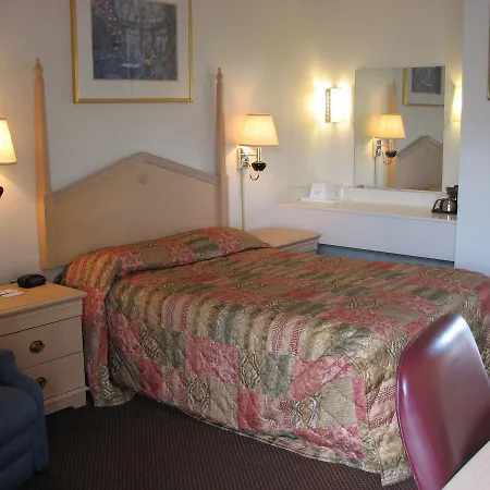 The Hastings Inn Parsons Room photo